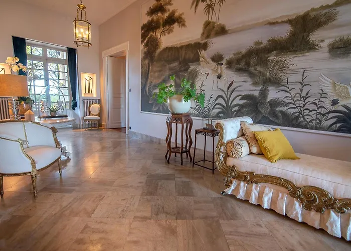 Les Du Midi Bed & Breakfast 4*