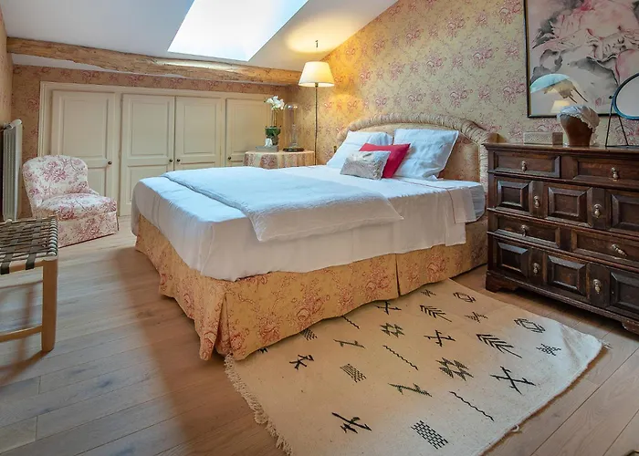 Bed & Breakfast Les Du Midi 4*