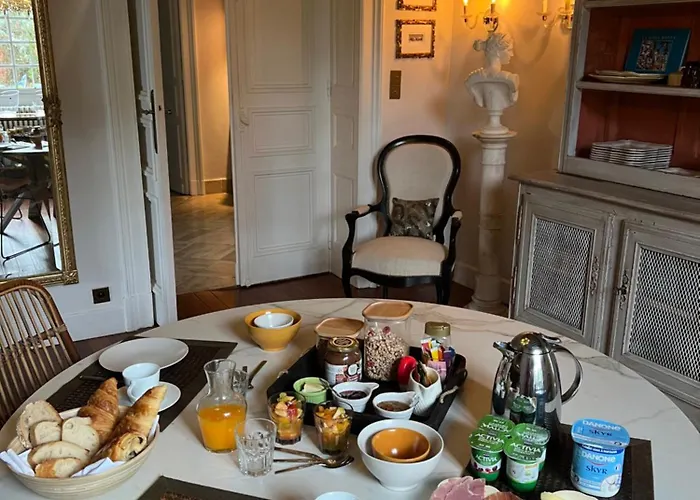 Les Du Midi Bed & Breakfast 4*